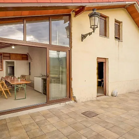4 Bedroom Gorgeous In Feriehus Lousame